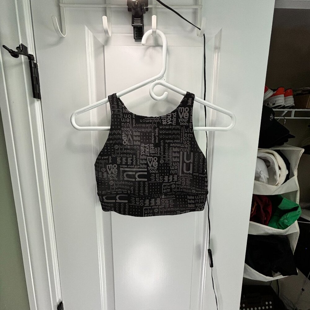 Pre-worn MINT Lululemon Women's Size 6 Move Your Body Black & Gray Sports Bra